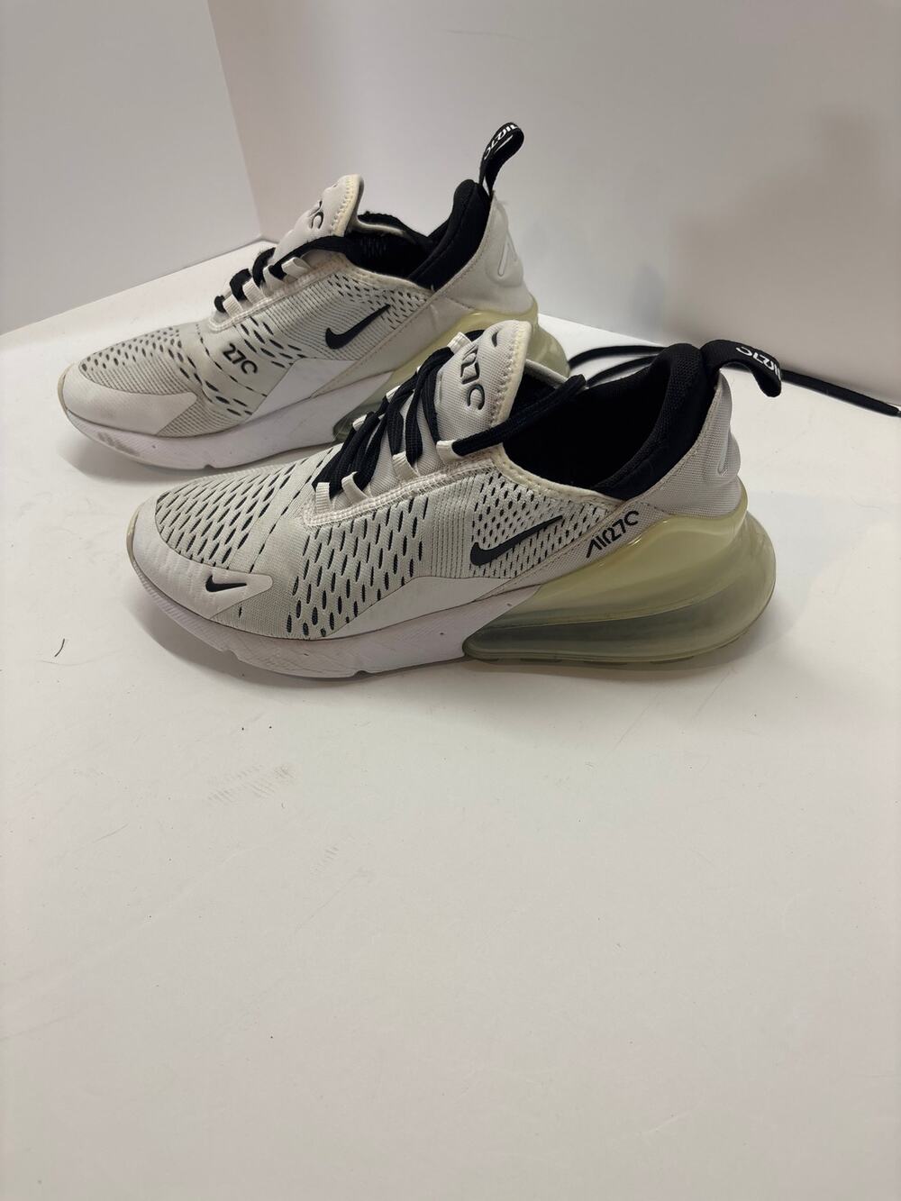 Nike Air Max 270 Women’s Shoes White Black Size 8.5 AH6789-100